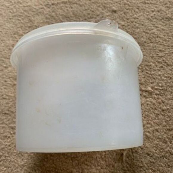 Tupperware 263-25 Sheer Canister Container With 238-29 Lid - Picture 9 of 9